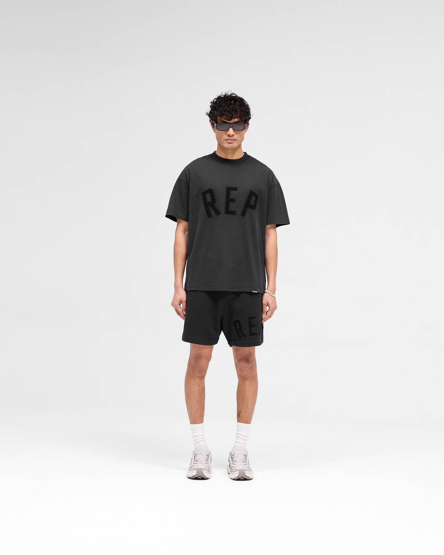 Rep Applique Shorts - Off Black